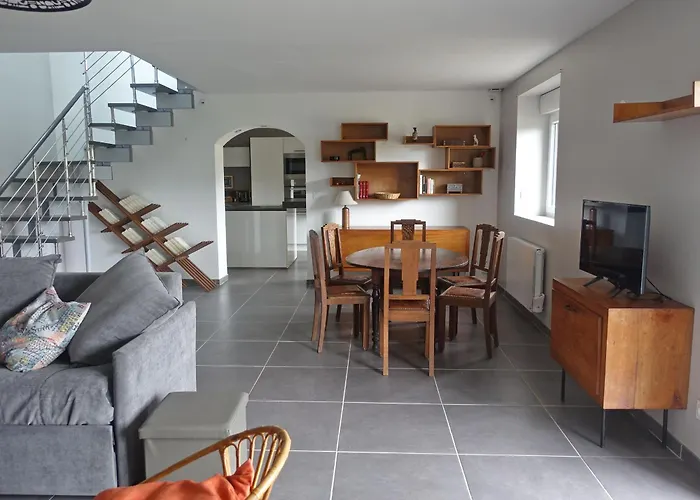 Ferienhaus Le Minerai, Maison De 6 Couchages, Avec Jardin & Parking, Wifi - Lares